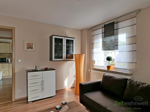 Wandschrank und Sideboard