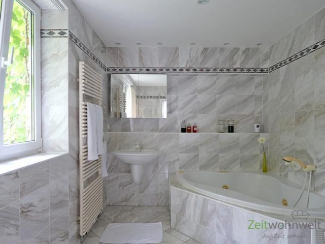 edles Marmorbad