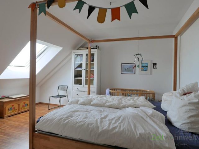 Blick ins Eltern-Schlafzimmer