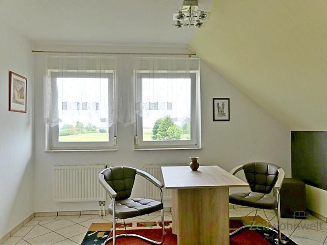 Esstisch im Wohnzimmer
