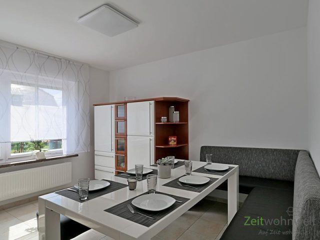 Esstisch und Sitzbank