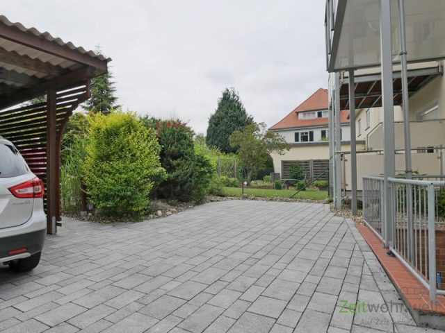 eigener PKW-Stellplatz
