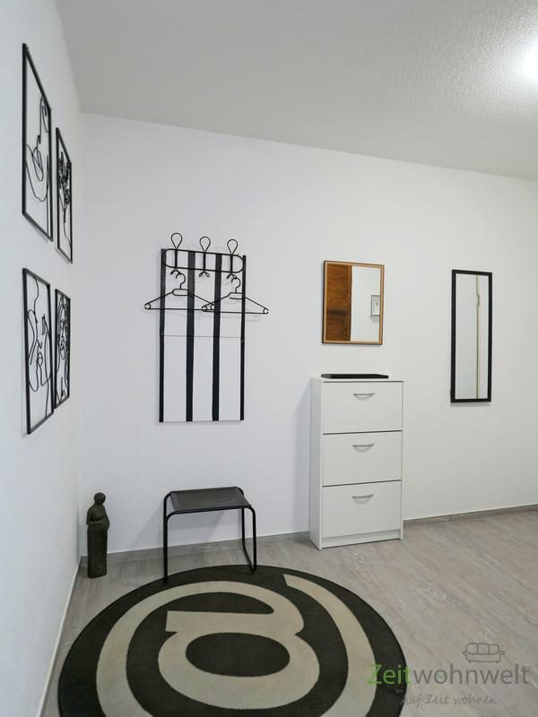 großer Wohnungsflur