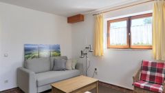 Schlitz, möbliertes 1-Zimmer-Apartment mit sep. Eingang im Souterrain, Grundreinigung inklusive
