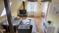 Briesnitz, geschmackvoll möblierte, preiswerte Maissonette-Wohnung mit PKW-Stellplatz