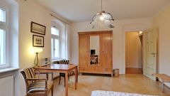 Kleinzschachwitz, möbliertes Apartment in einer der vornemsten Villen an der Elbe, Service inklusive